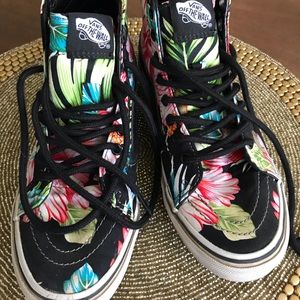 Vans Aloha Hawaiian print high tops 🌺 size 6-6.5